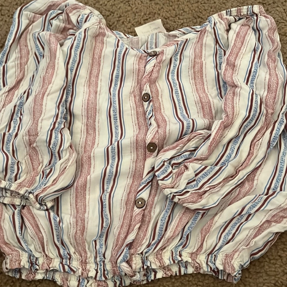 Long sleeve crop girls shirt